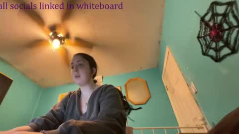 basketballcourtcourt online show from 04/22/26, 10:33