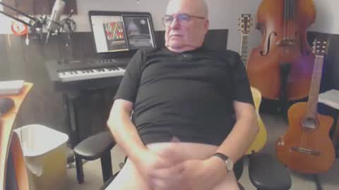 Bassman online show from 01/12/26, 01:05