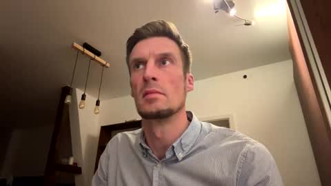 Snapshot of basst23 chatting on 02/15/25, 08:33 basst23 online show from 02/15/25, 08:33