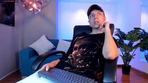 Snapshot of basthiianxxx chatting on 11/30/25, 11:36 Basthiian online show from 11/30/25, 11:36