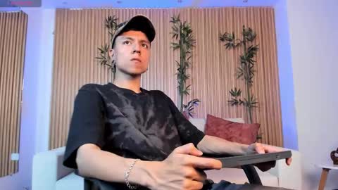 Basthiian online show from 12/16/25, 07:08