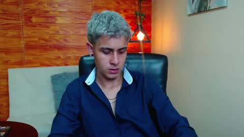 Snapshot of bastiaan_28 chatting on 12/19/24, 01:18 Bastian online show from 12/19/24, 01:18