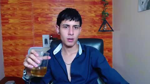 Snapshot of bastiaan_28 chatting on 01/19/25, 04:12 Bastian online show from 01/19/25, 04:12