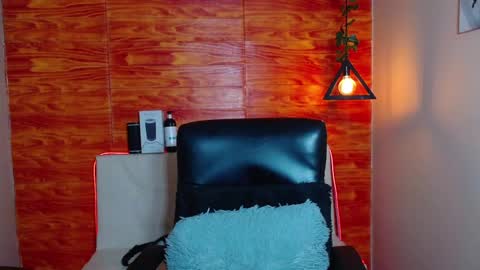 Snapshot of bastiaan_28 chatting on 01/22/25, 04:02 Bastian online show from 01/22/25, 04:02