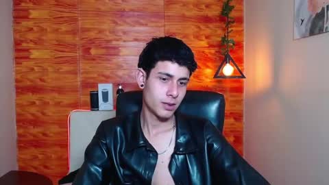 Snapshot of bastiaan_28 chatting on 01/22/25, 10:07 Bastian online show from 01/22/25, 10:07