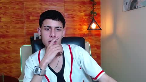 Snapshot of bastiaan_28 chatting on 01/23/25, 06:28 Bastian online show from 01/23/25, 06:28