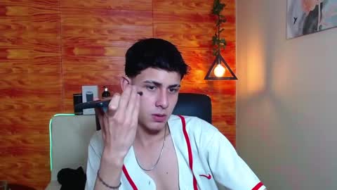 Snapshot of bastiaan_28 chatting on 01/23/25, 09:29 Bastian online show from 01/23/25, 09:29