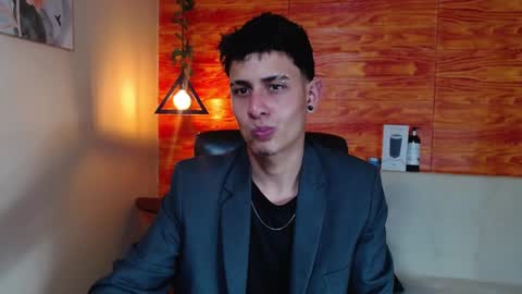 Snapshot of bastiaan_28 chatting on 02/07/25, 04:27 Bastian online show from 02/07/25, 04:27