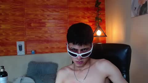 Snapshot of bastiaan_28 chatting on 02/11/25, 05:47 Bastian online show from 02/11/25, 05:47