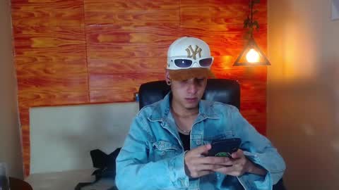 Snapshot of bastiaan_28 chatting on 02/19/25, 03:06 Bastian online show from 02/19/25, 03:06