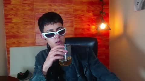 Snapshot of bastiaan_28 chatting on 03/02/25, 09:01 Bastian online show from 03/02/25, 09:01