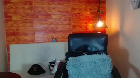 Snapshot of bastiaan_28 chatting on 03/03/25, 03:08 Bastian online show from 03/03/25, 03:08