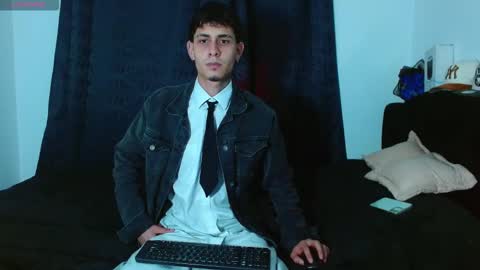 Snapshot of bastiaan_28 chatting on 11/22/25, 03:05 Bastian online show from 11/22/25, 03:05