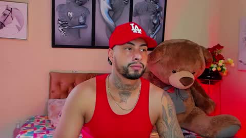 bastian_jones1 online show from 02/02/25, 09:13