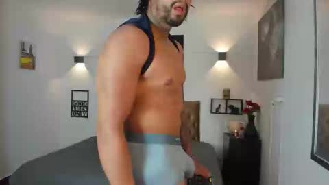 bastian_jones1 online show from 09/30/25, 10:26