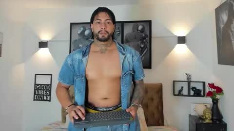 bastian_jones1 online show from 10/05/25, 08:29