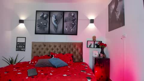 bastian_jones1 online show from 10/31/25, 01:17