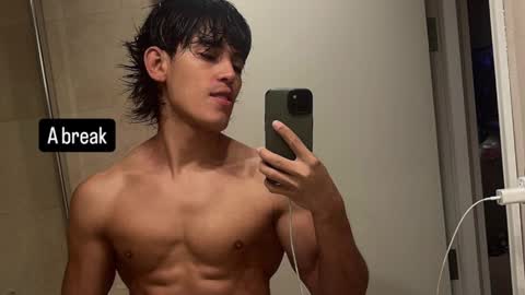 Bastian Maalouf  online show from 01/19/25, 06:32