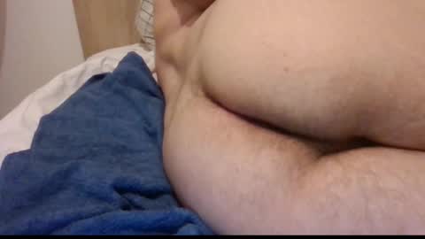 Snapshot of bastien781 chatting on 12/22/24, 05:32 bastien781 online show from 12/22/24, 05:32