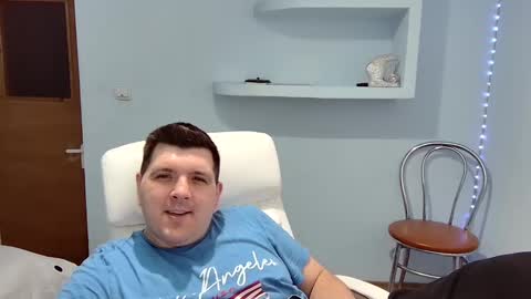 Snapshot of basystem8 chatting on 02/15/25, 09:27 BASY online show from 02/15/25, 09:27