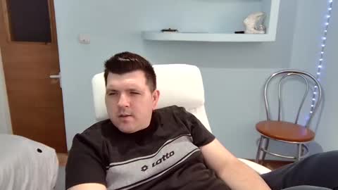 Snapshot of basystem8 chatting on 02/19/25, 12:44 BASY online show from 02/19/25, 12:44