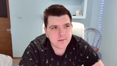 Snapshot of basystem8 chatting on 02/23/25, 01:32 BASY online show from 02/23/25, 01:32