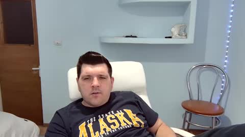 Snapshot of basystem8 chatting on 02/25/25, 09:42 BASY online show from 02/25/25, 09:42