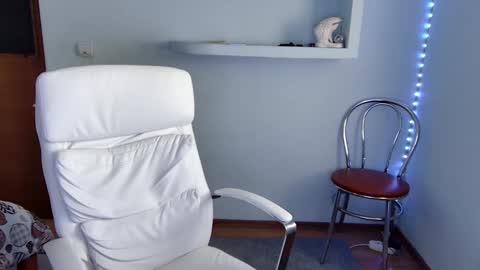 Snapshot of basystem8 chatting on 03/06/25, 01:03 BASY online show from 03/06/25, 01:03