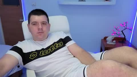 Snapshot of basystem8 chatting on 09/22/25, 03:19 BASY online show from 09/22/25, 03:19