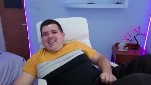 Snapshot of basystem8 chatting on 09/27/25, 02:33 BASY online show from 09/27/25, 02:33