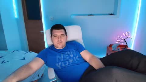 Snapshot of basystem8 chatting on 10/01/25, 03:01 BASY online show from 10/01/25, 03:01