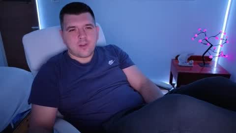 Snapshot of basystem8 chatting on 10/12/25, 02:32 BASY online show from 10/12/25, 02:32