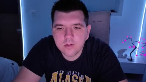 Snapshot of basystem8 chatting on 10/27/25, 04:16 BASY online show from 10/27/25, 04:16