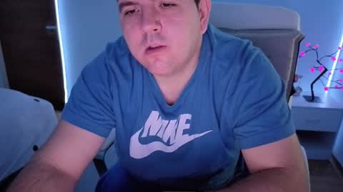 Snapshot of basystem8 chatting on 11/01/25, 05:20 BASY online show from 11/01/25, 05:20