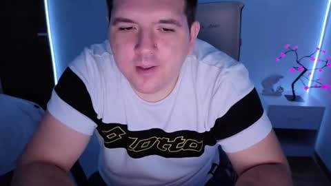 Snapshot of basystem8 chatting on 11/02/25, 04:04 BASY online show from 11/02/25, 04:04