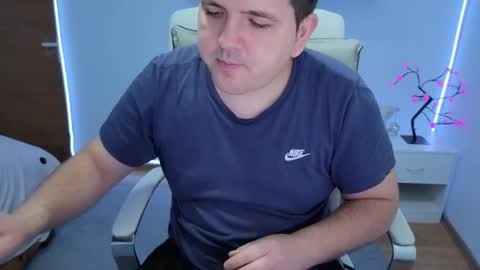 Snapshot of basystem8 chatting on 11/05/25, 03:28 BASY online show from 11/05/25, 03:28