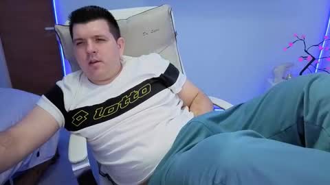 Snapshot of basystem8 chatting on 12/05/25, 04:21 BASY online show from 12/05/25, 04:21