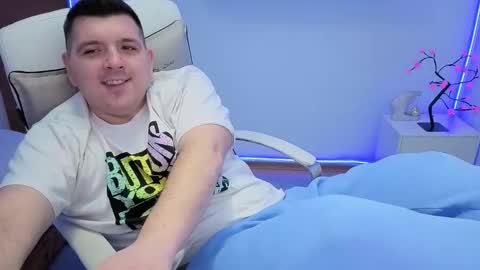 Snapshot of basystem8 chatting on 12/14/25, 04:51 BASY online show from 12/14/25, 04:51