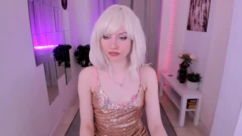 Snapshot of bat_laughing_bat chatting on 10/10/25, 04:28 Ask me online show from 10/10/25, 04:28