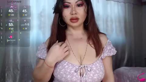 Snapshot of batari_giya chatting on 10/09/25, 05:16 Lara online show from 10/09/25, 05:16