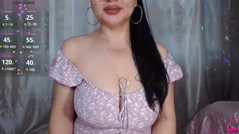 Snapshot of batari_giya chatting on 11/04/25, 05:50 Lara online show from 11/04/25, 05:50