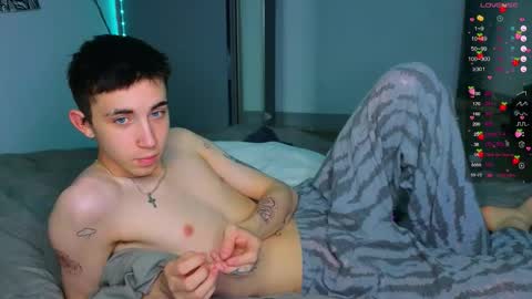 Snapshot of batarol0 chatting on 10/16/25, 03:35 mett online show from 10/16/25, 03:35
