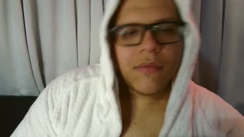 Snapshot of batman2430 chatting on 02/08/25, 03:08 brian online show from 02/08/25, 03:08