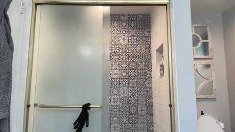 batman25326 online show from 12/21/24, 12:53