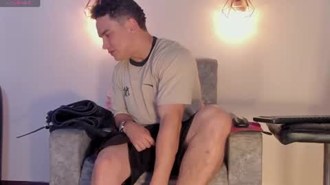 Snapshot of battista_turner chatting on 07/04/26, 10:16 battista online show from 07/04/26, 10:16