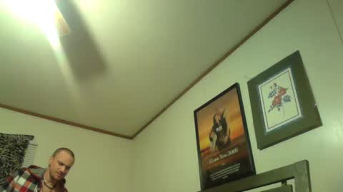 Snapshot of battlewolfxx chatting on 12/14/24, 12:44 battlewolfxx online show from 12/14/24, 12:44