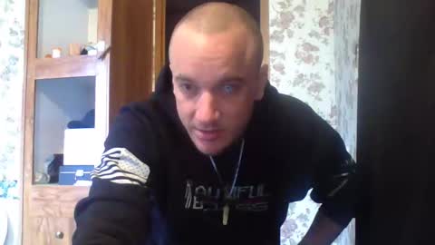 Snapshot of battlewolfxx chatting on 12/20/24, 04:25 battlewolfxx online show from 12/20/24, 04:25