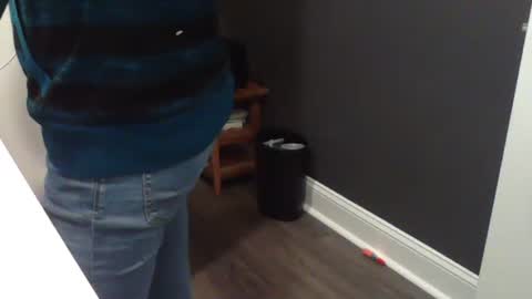 Snapshot of battlewolfxx chatting on 02/23/25, 04:17 battlewolfxx online show from 02/23/25, 04:17