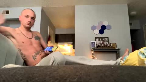 Snapshot of battlewolfxx chatting on 11/10/25, 03:22 battlewolfxx online show from 11/10/25, 03:22