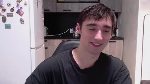 Snapshot of baxterss chatting on 12/17/25, 09:43 BAXTER online show from 12/17/25, 09:43